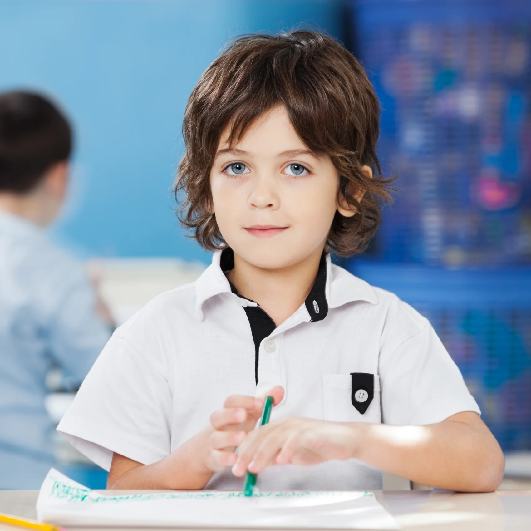 Alumno neurodivergente representando la inclusión en Pedagogía Sistémica.